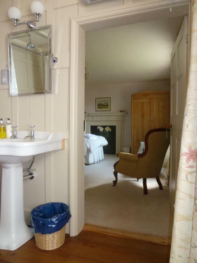 The Old Vicarage B&B Tideswell Extérieur photo